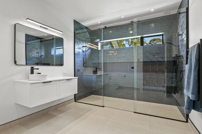 Photo of property in 1/535 Fencourt Road, Cambridge, 3493