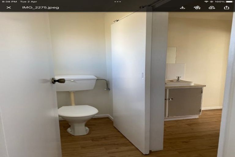 Photo of property in 560a Queen Street East, Levin, 5510