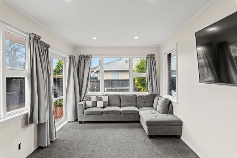 Photo of property in 12 Newport Street, Avondale, Christchurch, 8061