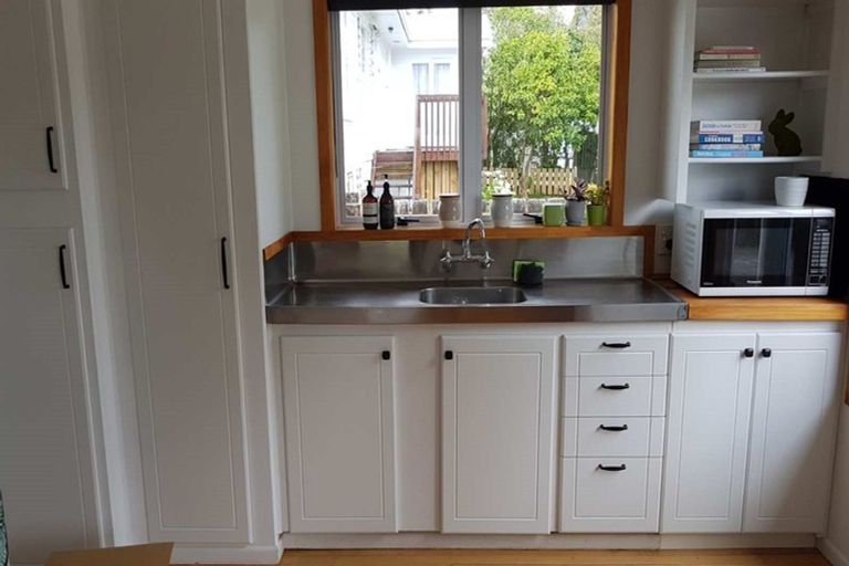 Photo of property in 76 Glen Road, Ranui, Auckland, 0612