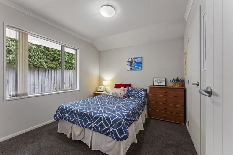 Photo of property in 9 Scarlet Lane, Redwood, Christchurch, 8051