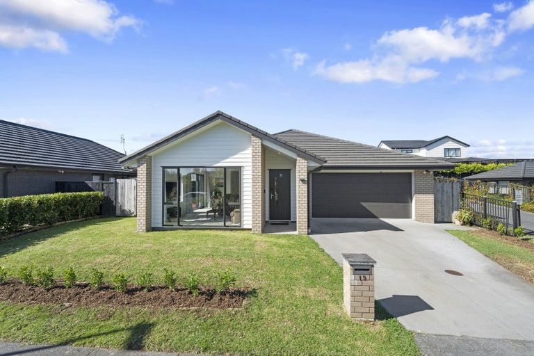 Photo of property in 19 Te Paea Avenue, Karaka, 2124