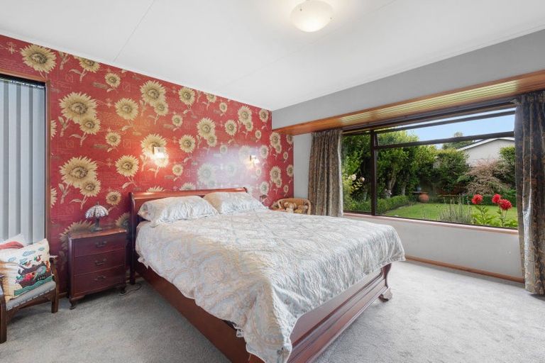Photo of property in 1 Kerwood Place, Gore, 9710