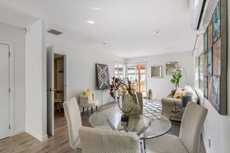 Photo of property in 16 Dunraven Place, Torbay, Auckland, 0630