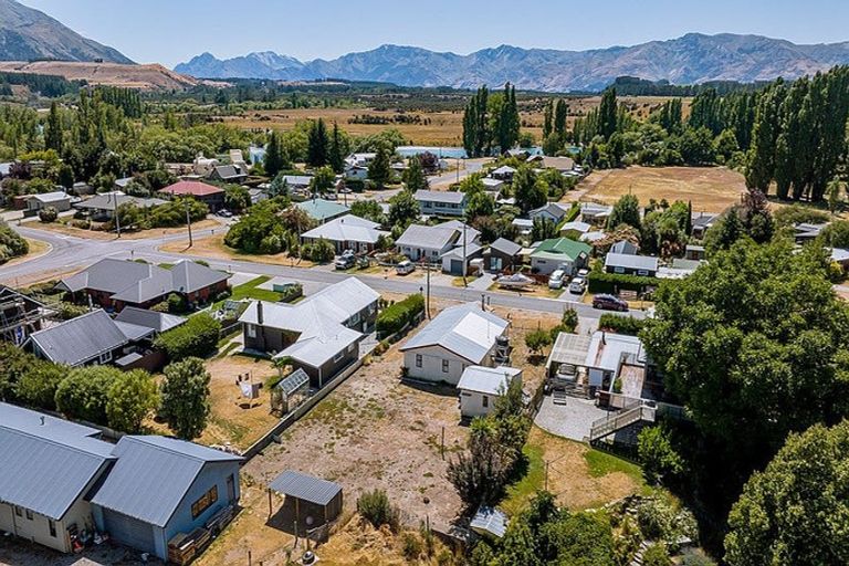 Photo of property in 18 Arklow Street, Albert Town, Wanaka, 9305