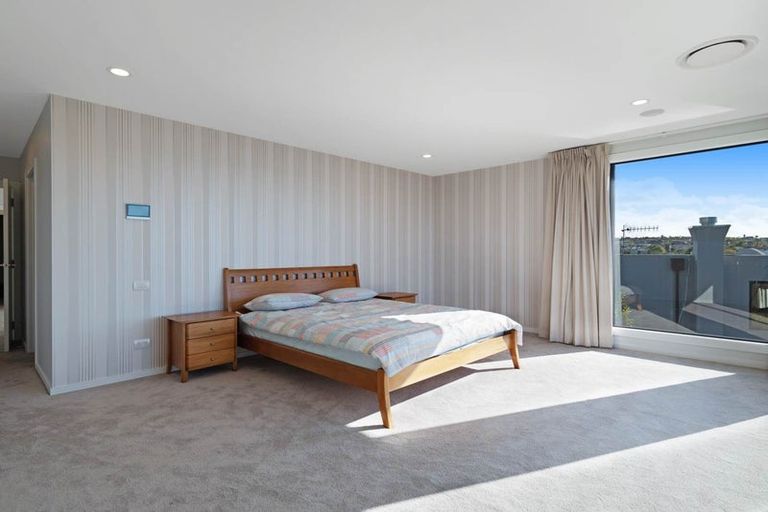 Photo of property in 66 Seacrest Drive, West Harbour, Auckland, 0618