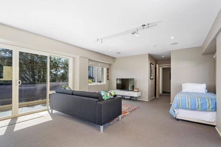 Photo of property in 189 Marine Parade, Mount Maunganui, 3116