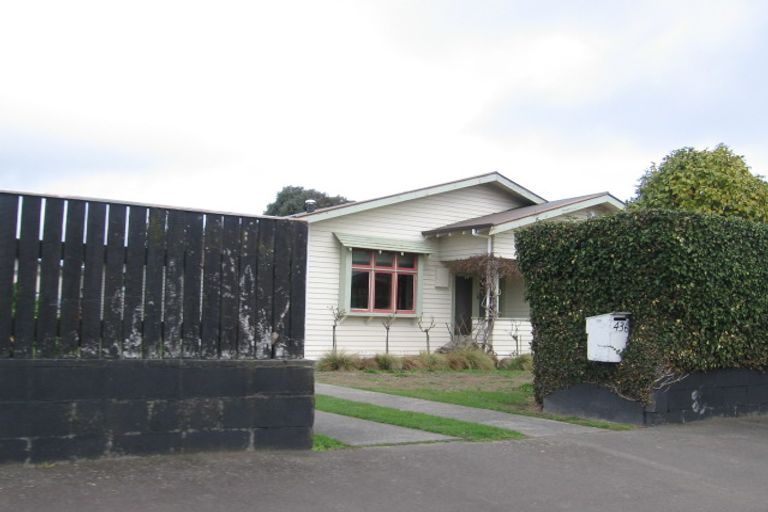 Photo of property in 436 Featherston Street, Palmerston North, 4414
