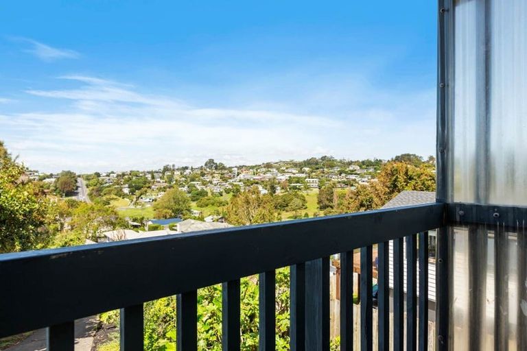Photo of property in 8 Wiriana Place, Stanmore Bay, Whangaparaoa, 0932
