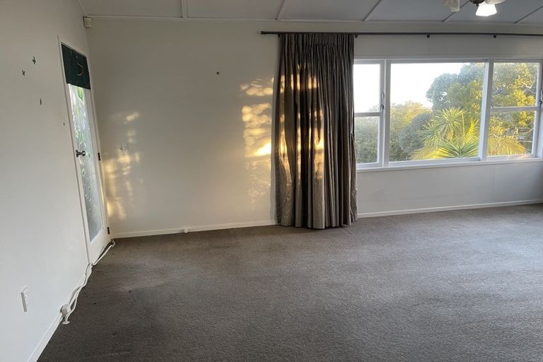 Photo of property in 39 Becroft Drive, Forrest Hill, Auckland, 0620