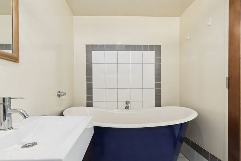 Photo of property in 195 The Terrace, Wellington Central, Wellington, 6011