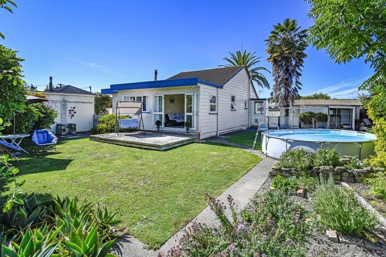 Photo of property in 200 Caroline Place, Mayfair, Hastings, 4122