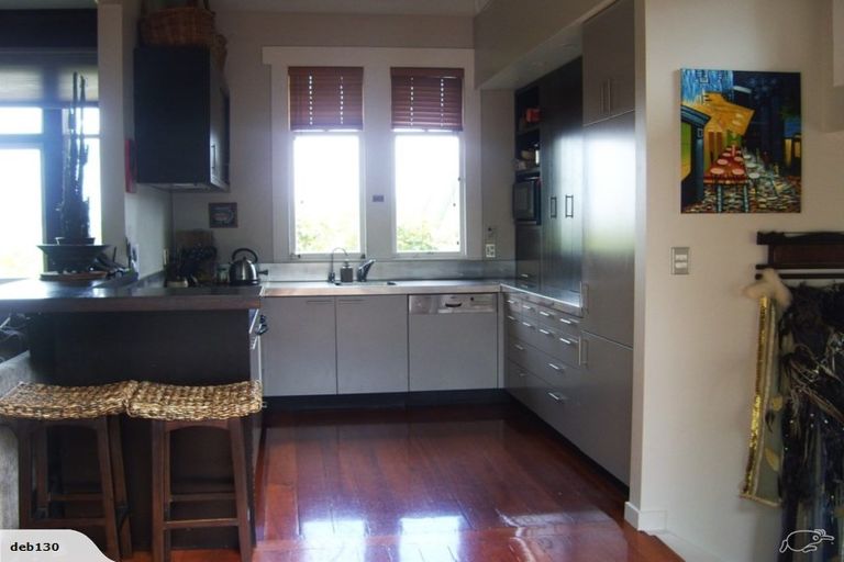 Photo of property in 32 Forbes Street, Onehunga, Auckland, 1061