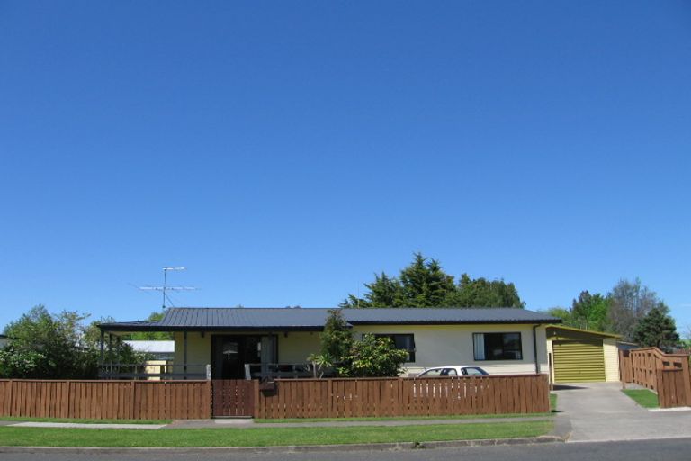 Photo of property in 5 Loisel Street, Riverdale, Gisborne, 4010