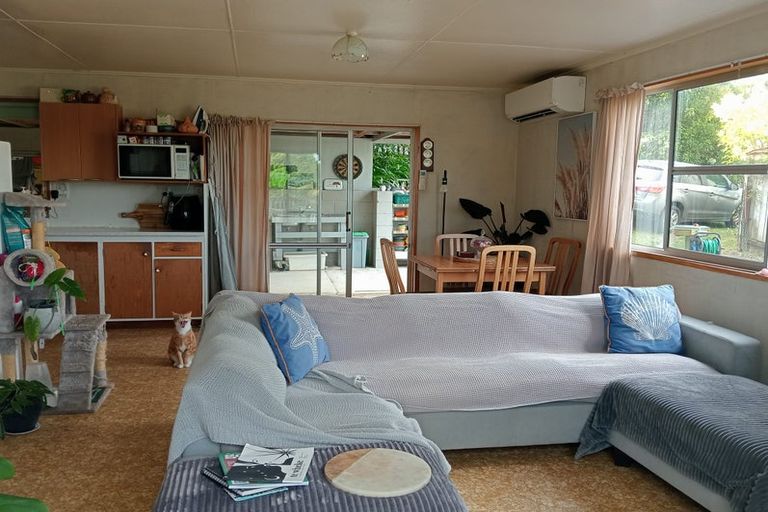 Photo of property in 82 Howard Road, Orere Point, Papakura, 2585
