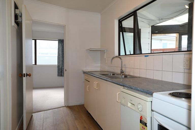 Photo of property in 58 Bradbury Road, Botany Downs, Auckland, 2010