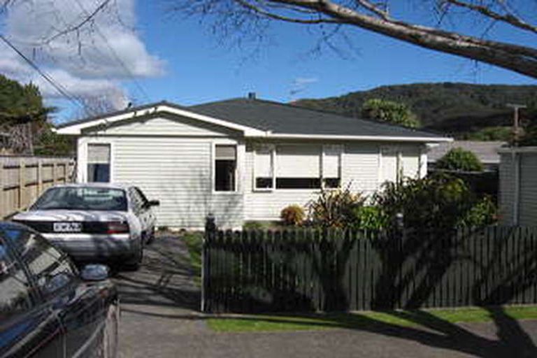 Photo of property in 27 Burden Avenue, Wainuiomata, Lower Hutt, 5014