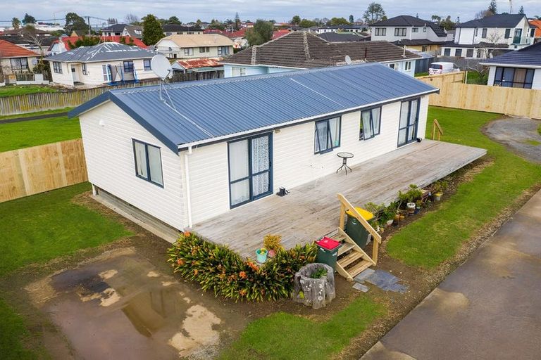 Photo of property in 1/21 York Road, Papatoetoe, Auckland, 2104