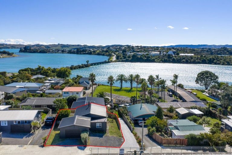 Photo of property in 6 Opotoru Road, Raglan, 3225