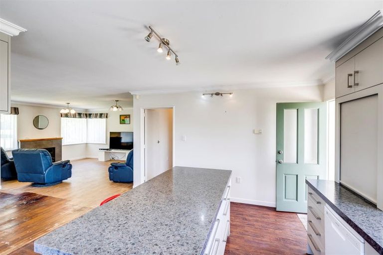 Photo of property in 906 Sylvan Road, Mayfair, Hastings, 4122