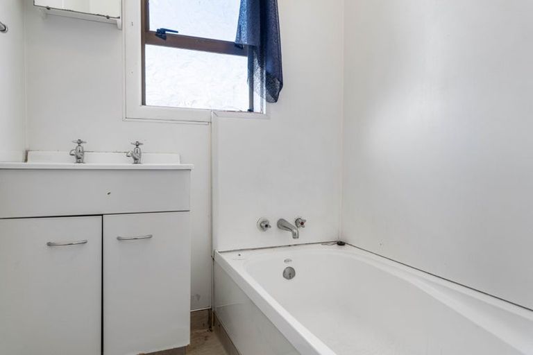 Photo of property in 15 Ranum Road, Papatoetoe, Auckland, 2025