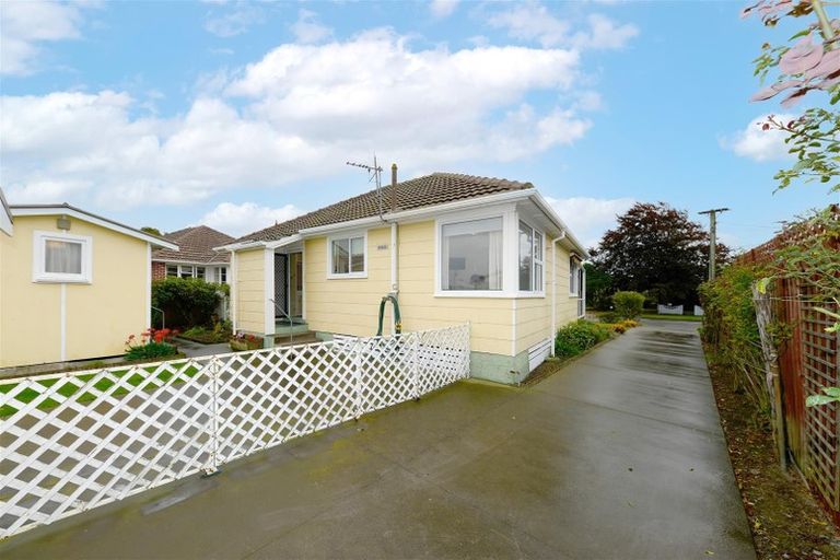 Photo of property in 20 Rowcliffe Crescent, Avonside, Christchurch, 8061