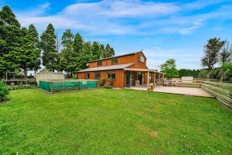 Photo of property in 334 Waitara Road, Huirangi, Waitara, 4382