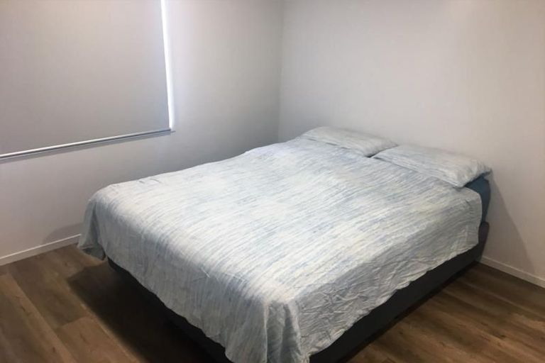 Photo of property in 34 Kelman Road, Kelston, Auckland, 0602