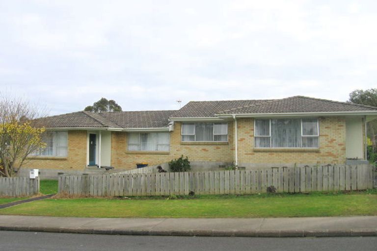 Photo of property in 10b Shale Avenue, Massey, Auckland, 0614