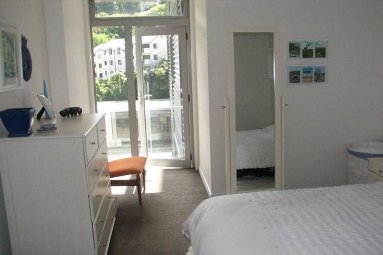 Photo of property in Montreaux Apartments, 4k/164 The Terrace, Wellington Central, Wellington, 6011