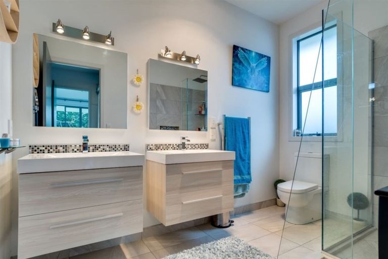 Photo of property in 35a Jervois Road, Jervoistown, Napier, 4112