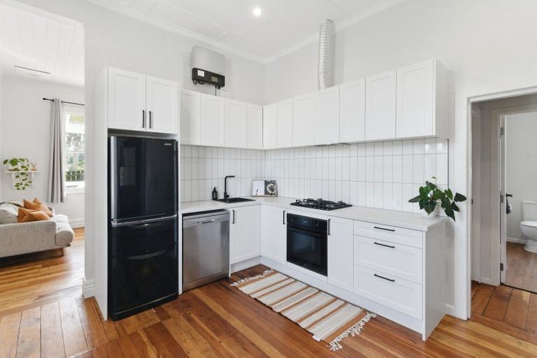 Photo of property in 1b Burke Street, Te Aroha, 3320