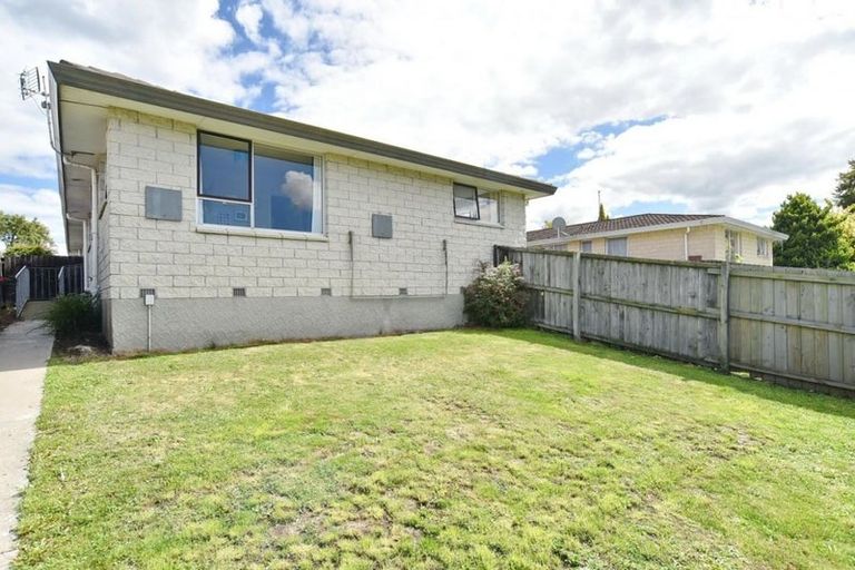 Photo of property in 1/5 James Condon Place, Redwood, Christchurch, 8051