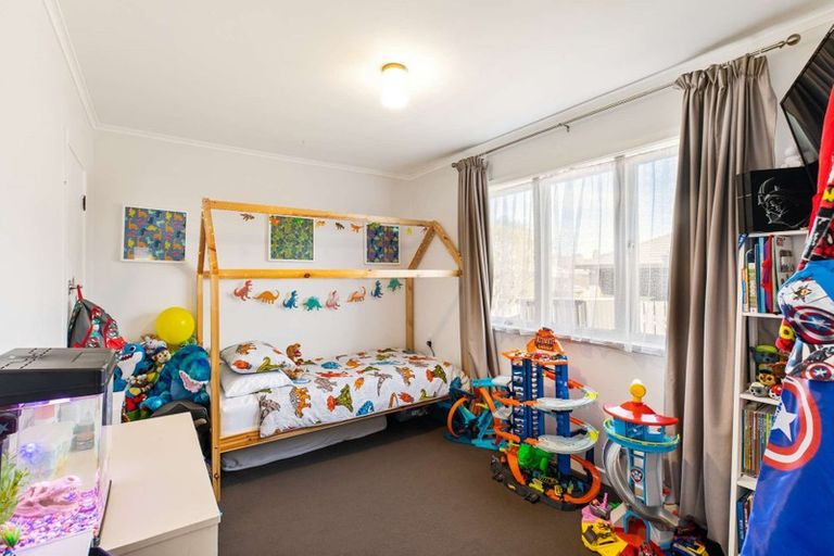 Photo of property in 10 Shirley Avenue, Papakura, 2110