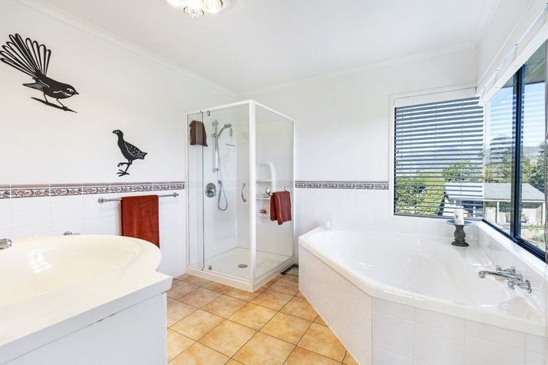 Photo of property in 74 Koru Road, Omata, New Plymouth, 4374
