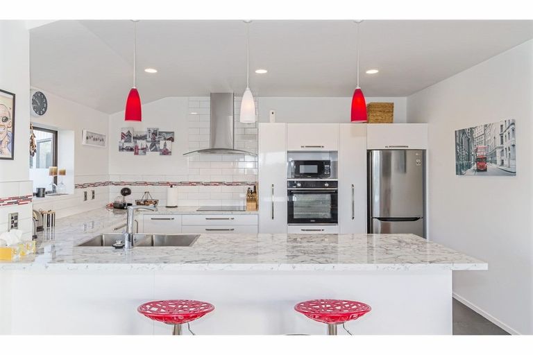 Photo of property in 8 Castaway Place, Gulf Harbour, Whangaparaoa, 0930