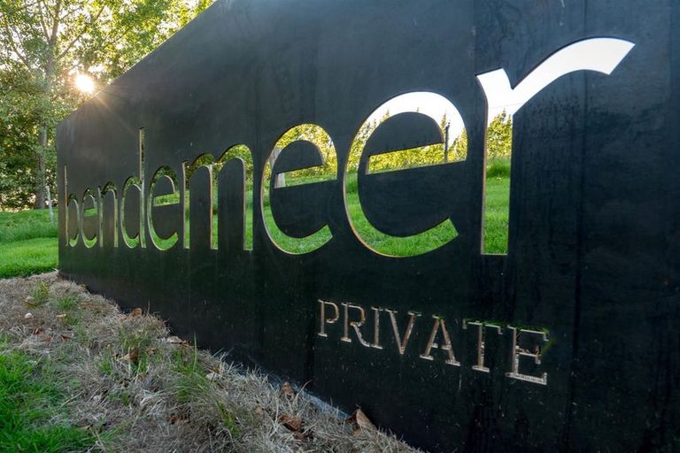 Photo of property in 8 Bendemeer Lane, Lake Hayes, Queenstown, 9371