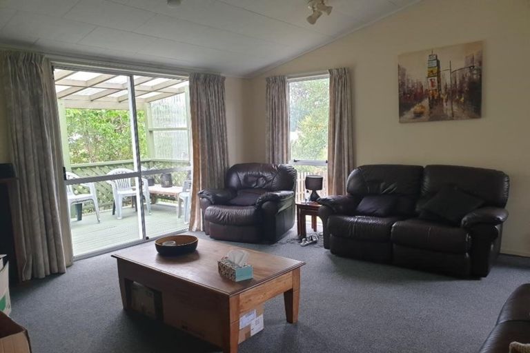 Photo of property in 21a Omapere Street, Whitby, Porirua, 5024