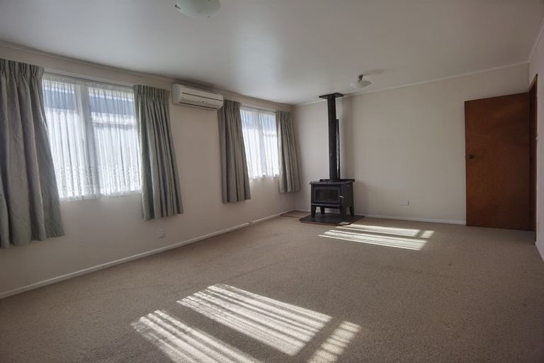 Photo of property in 31 Rangituhi Crescent, Takapuwahia, Porirua, 5022
