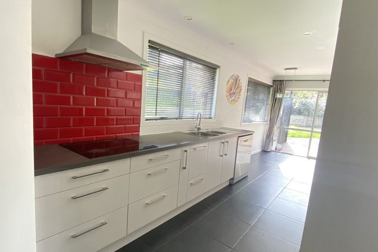 Photo of property in 67 Reynella Drive, Massey, Auckland, 0614