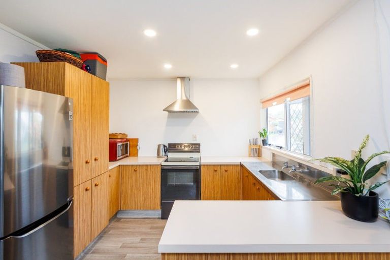 Photo of property in 3 Delta Place, Milson, Palmerston North, 4414