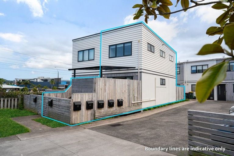 Photo of property in 1/2 Brandon Road, Glen Eden, Auckland, 0602