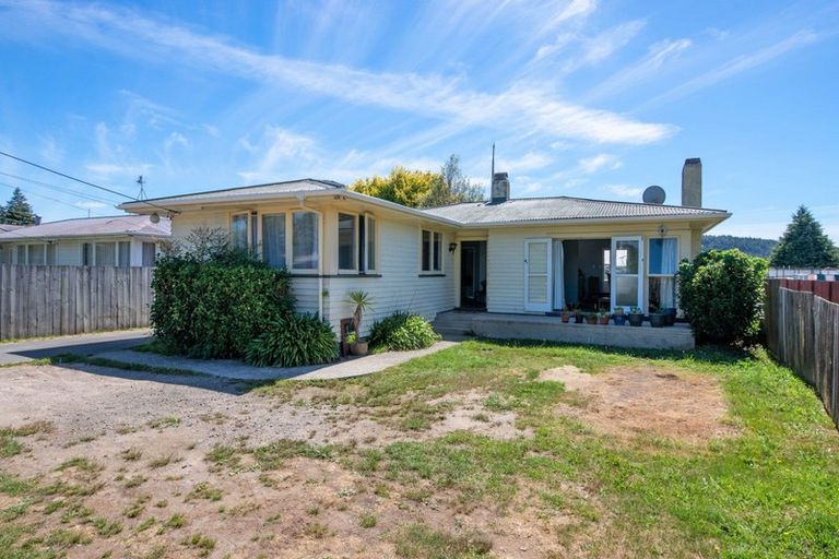 Photo of property in 93 Clayton Road, Mangakakahi, Rotorua, 3015