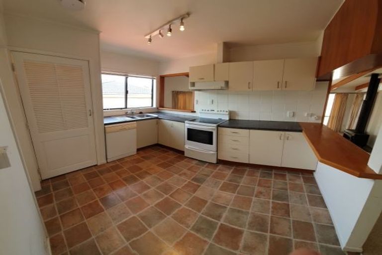 Photo of property in 23 Wycherley Drive, Bucklands Beach, Auckland, 2014