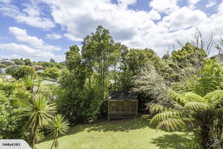 Photo of property in 3a Park Rise, Campbells Bay, Auckland, 0630