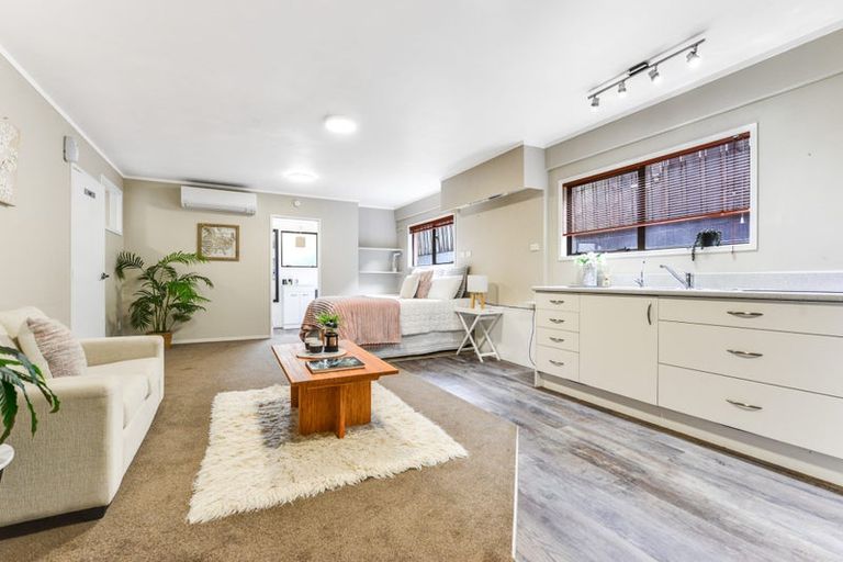 Photo of property in 16 Glendale Drive, Dinsdale, Hamilton, 3204