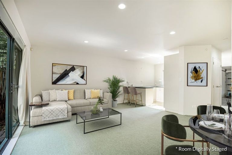 Photo of property in 135e Triangle Road, Massey, Auckland, 0614