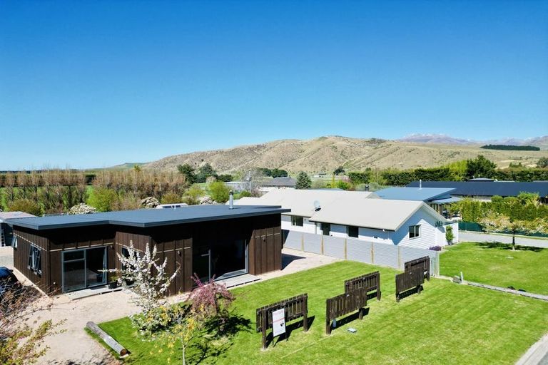Photo of property in 41 Freyberg Avenue, Kurow, 9435