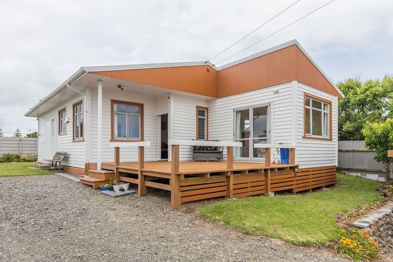 Photo of property in 23 Raukawa Street, Himatangi Beach, Foxton, 4891