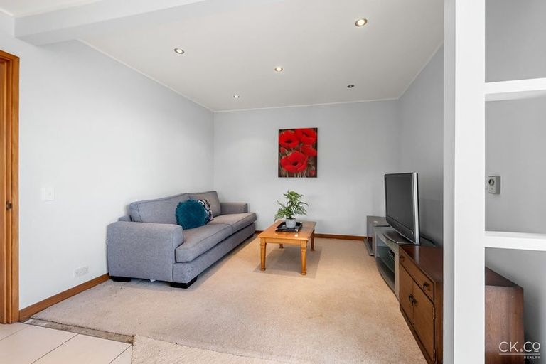 Photo of property in 72a Chatsworth Road, Silverstream, Upper Hutt, 5019